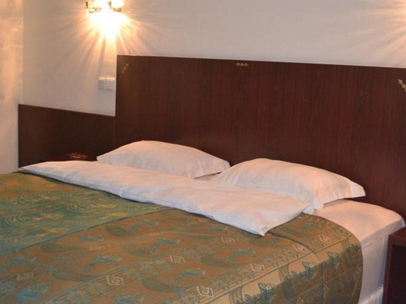 Hotel Octagon Saraievo Exterior foto